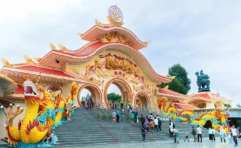 Toàn cảnh