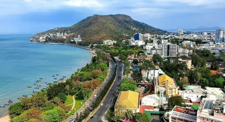 Toàn cảnh